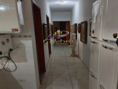 Casa para Venda na cidade de Taubat&eacute; no bairro Jardim Marieta